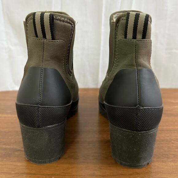 Dr. Scholl's Womens Line Em Up Green Pull On Chelsea Boots Shoes Size 7 - Picture 3 of 8